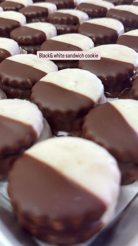 Black &white sandwich cookie