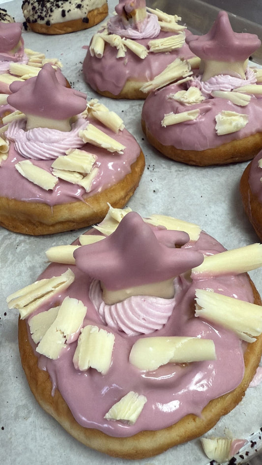 Strawberry cream Sufganiyah 1