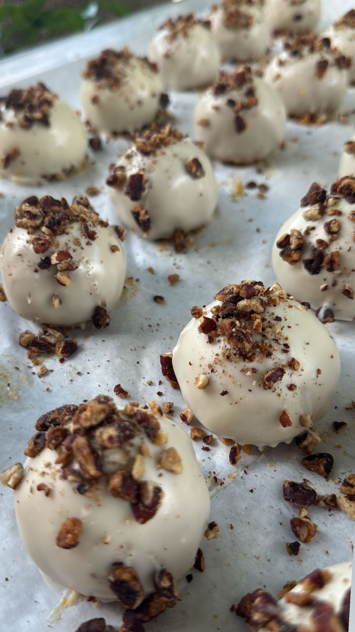 Carrot cake truffle